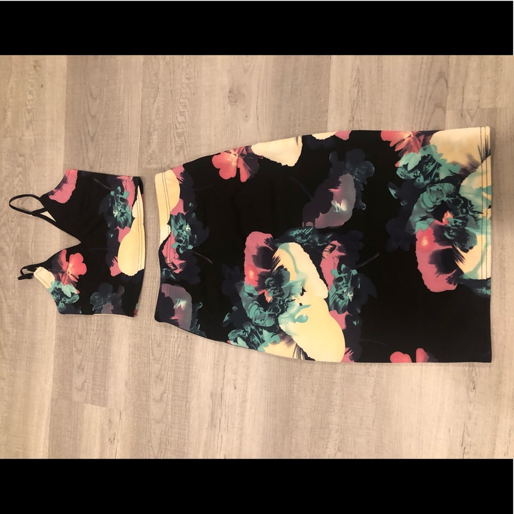 COPY - Fashion Nova Two Piece Crop Top Pencil Skirt Set